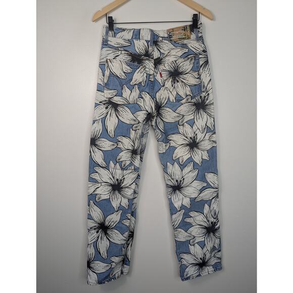 Levi's x Farm Rio Floral Ribcage Straight Leg Jean - Picture 5 of 9